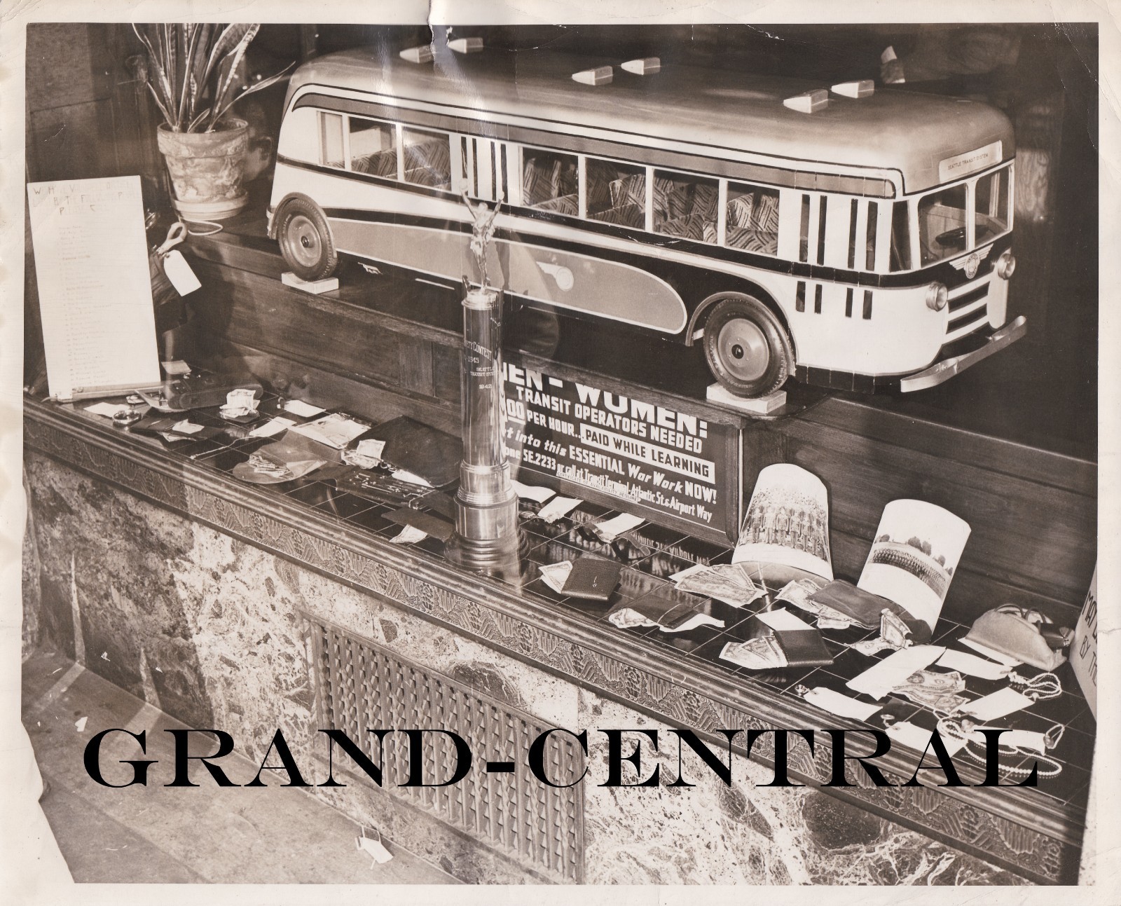 VINTAGE SEATTLE TRANSIT SYSYTEM STS TROLLEY BUS PHOTO DISPLAY SEATTLE WASHINGTON