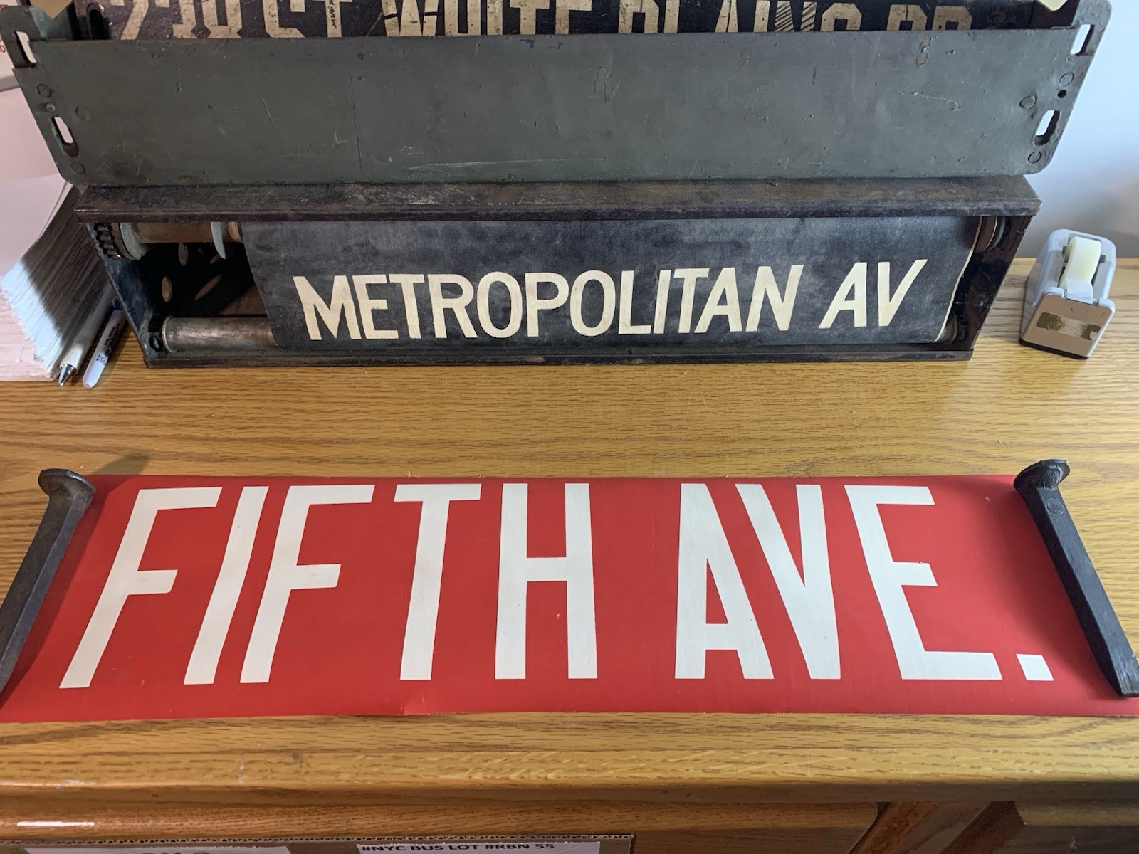 NY NYC BUS ROLL SIGN MANHATTAN HISTORICAL ICONIC R.E 5th FIFTH AVENUE RED VELLUM