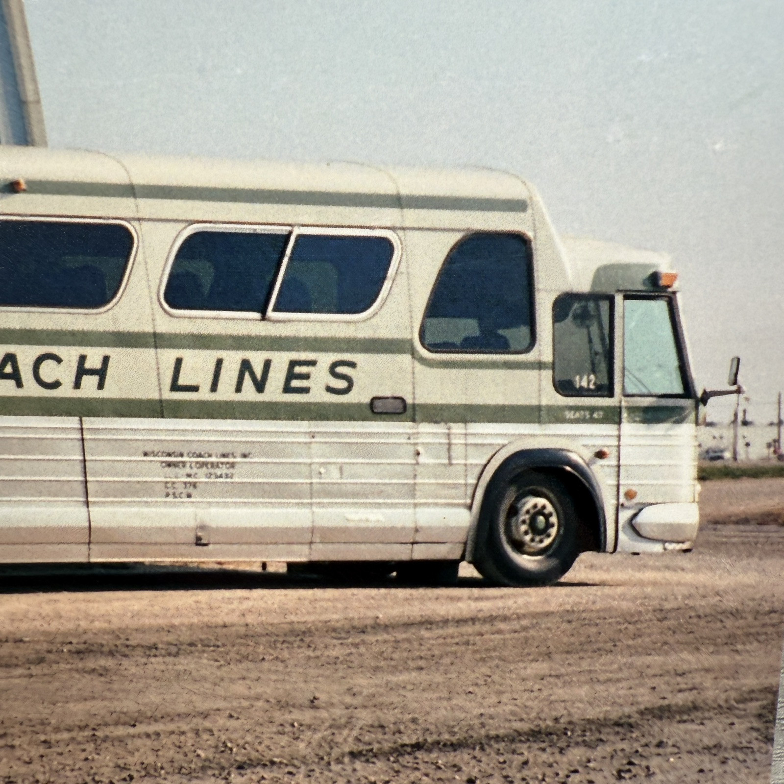 Vtg 1981 Wisconsin Coach Lines Bus (GMC 1972 P8M-4905A) 5×7 Color Photo Reprint