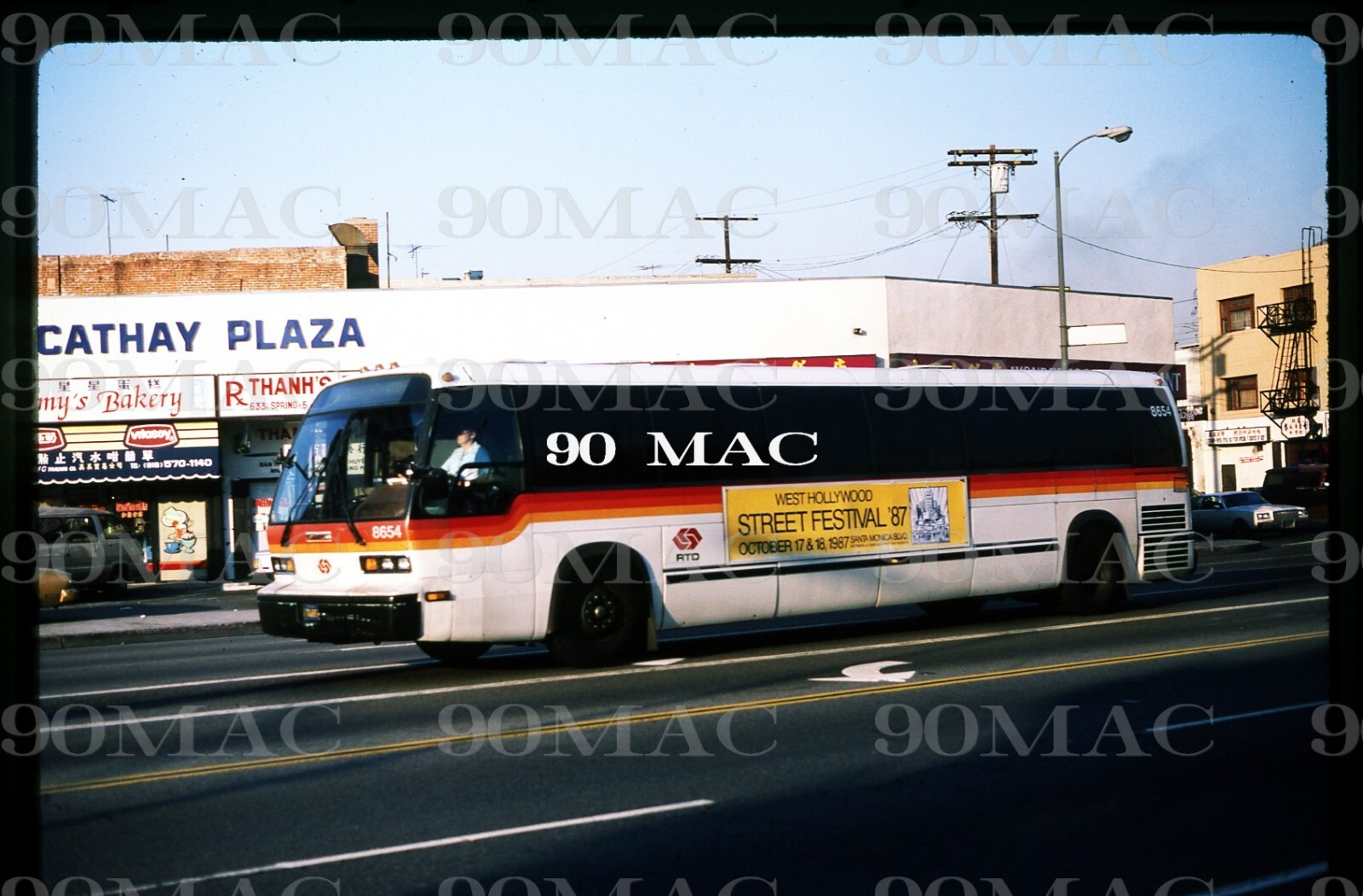 SCRTD. GM RTS BUS #8654. Los Angeles (CA). Original Slide 1987.