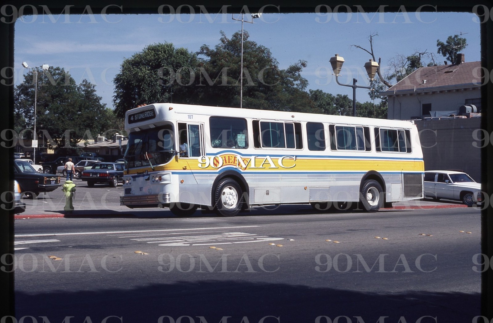 WHEELS-LAVTA. AM GENERAL BUS #107. Livermore (CA). Original Slide 1986. (A)