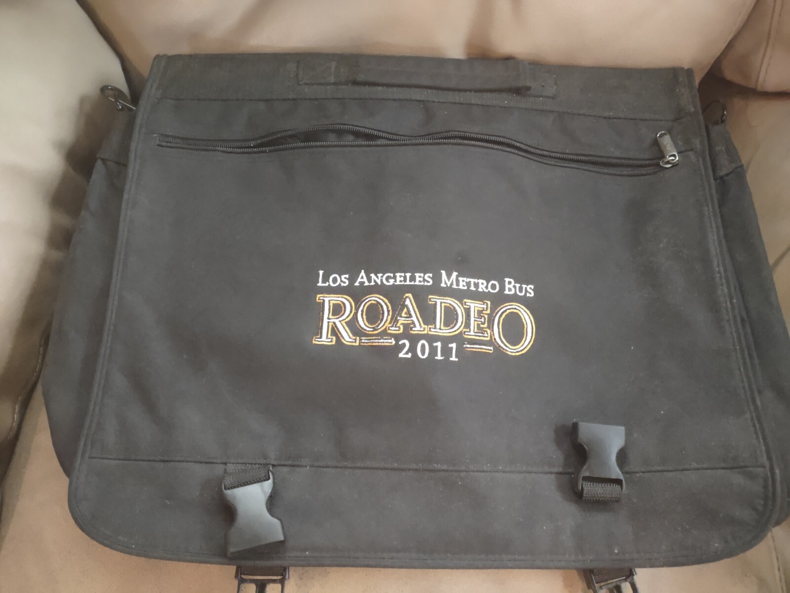 2011 LOS ANGELES BUS ROADEO BAG/ORGANIZER