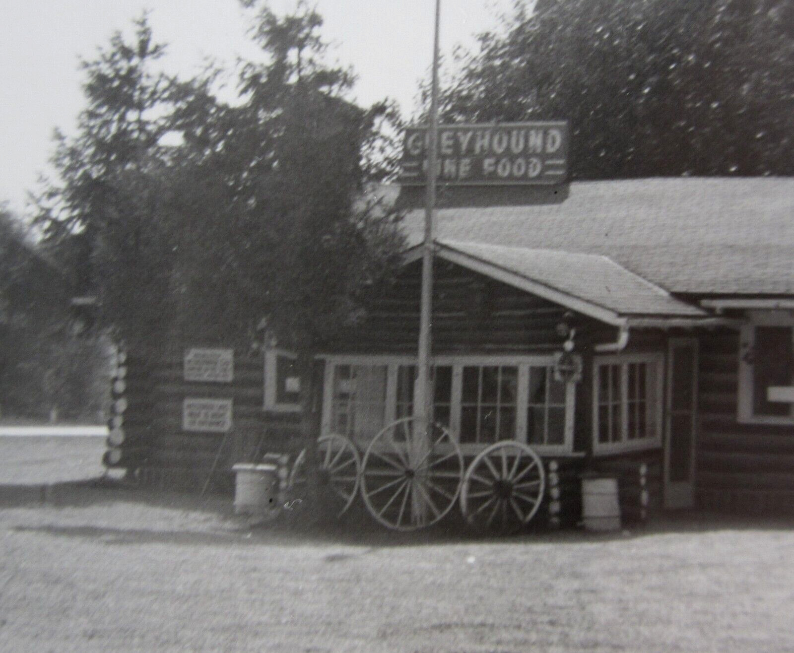 Vintage Greyhound Bus Stop Cafe Restaurant Fine Food Snapshot Photo 1950s