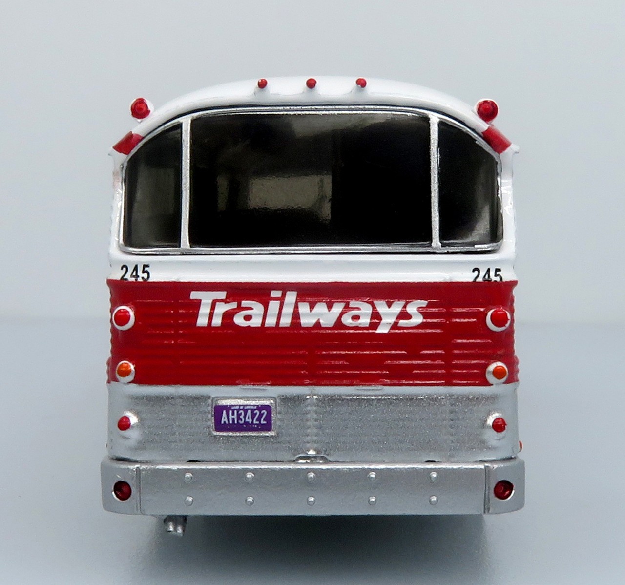 New MCI MC-5A Coach Bus Trailways 1/87/HO Scale Bus Iconic Replicas