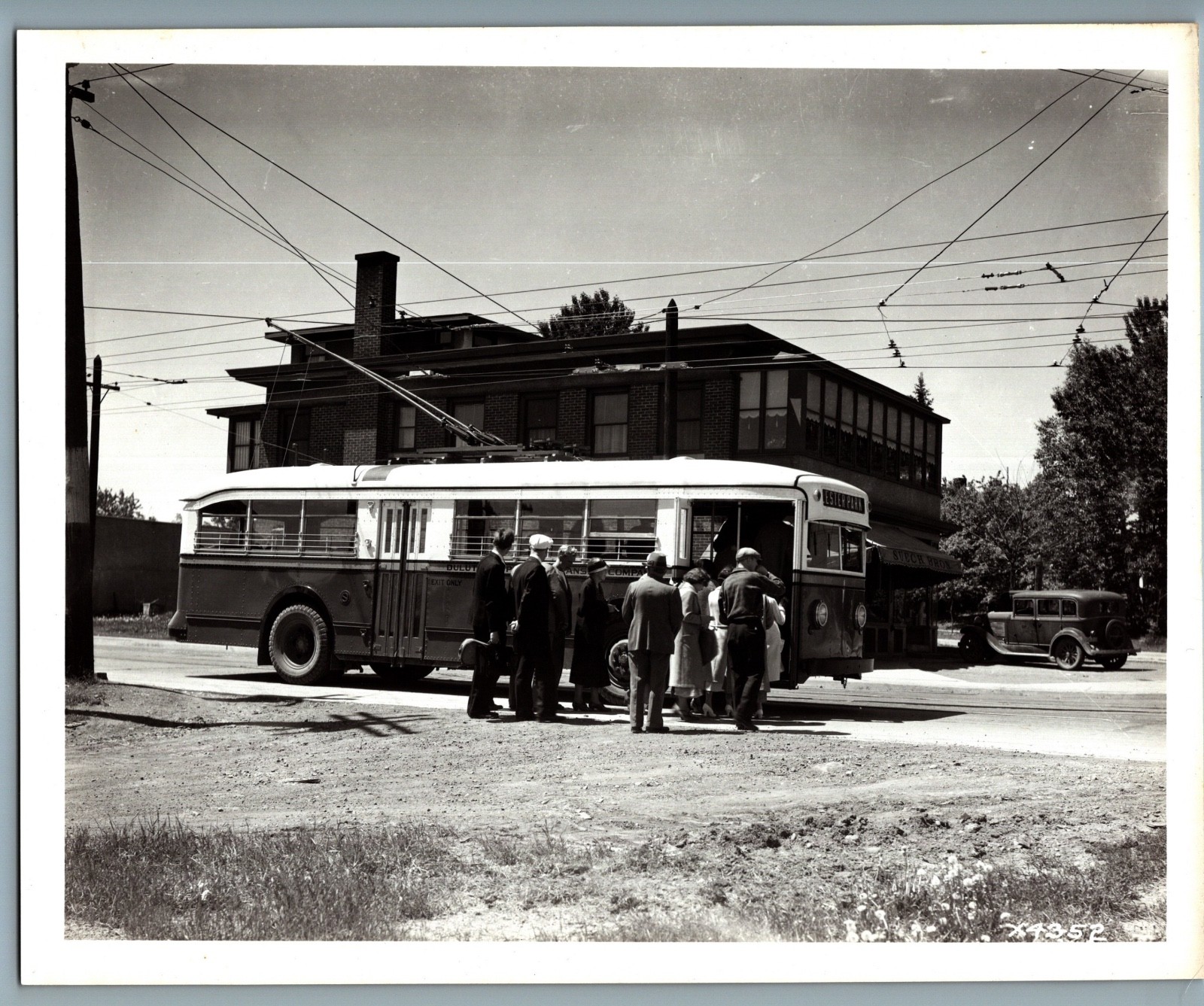B1 Lot of 9 8×10 BUS photos NEW ORLEANS duke greenville DULUTH boston trackless