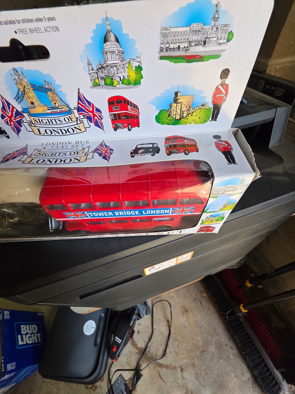 LONDON BUS AND TAXI SET SIGHTS OF LONDON NIB RARE SET