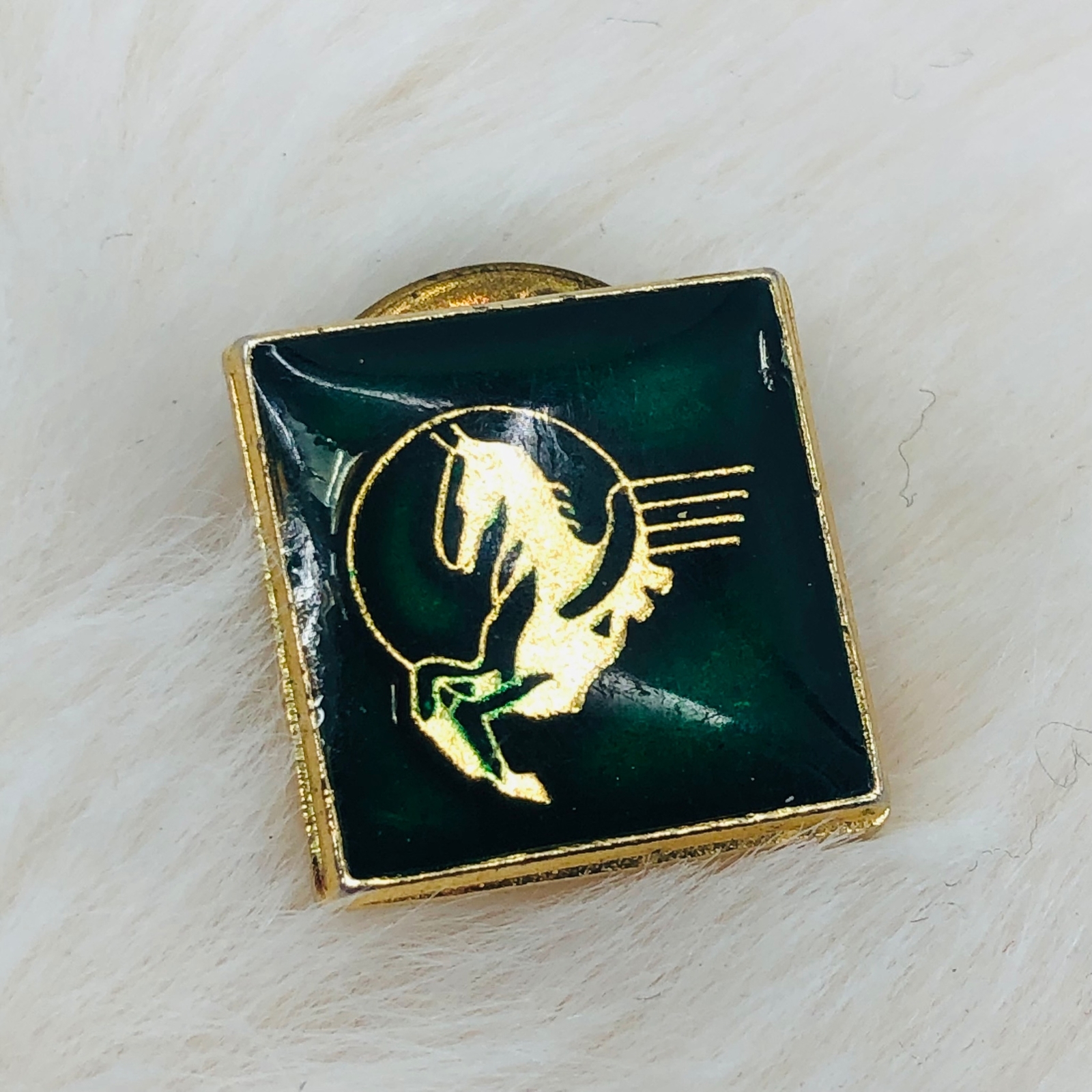Vtg Newmans Coach Lines Enamel Pegasus Logo Bus Advertising Souvenir Lapel Pin