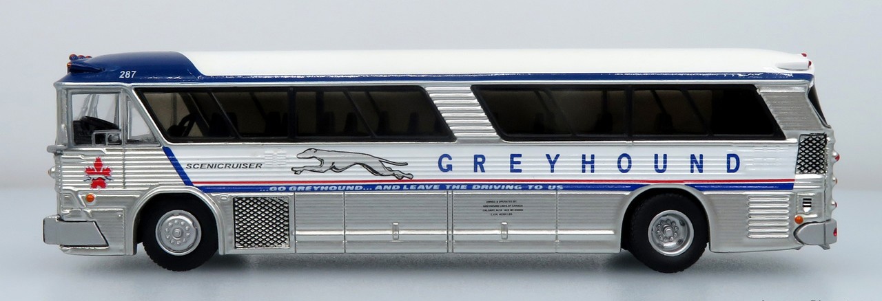 MCI MC-5A Bus Greyhound Canada 1/87/HO Scale Bus Iconic Replicas