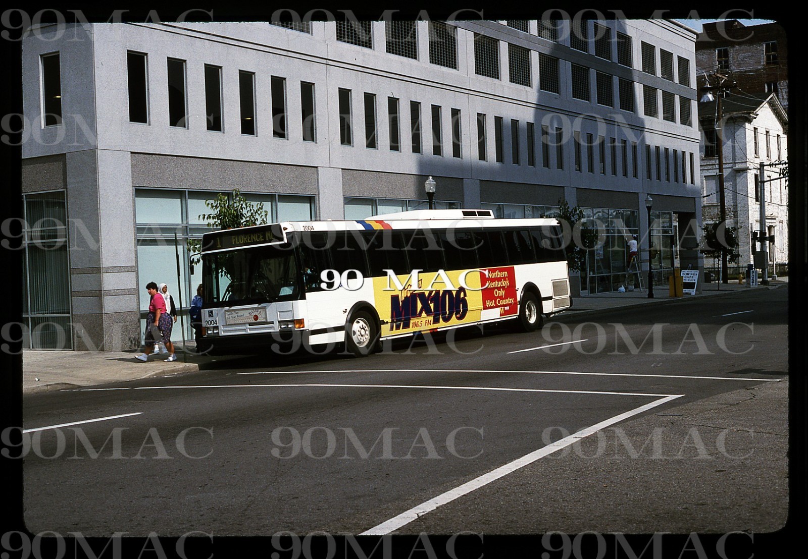 TANK. FLXIBLE METRO BUS #2004. Covington (KY). Original Slide 1995.