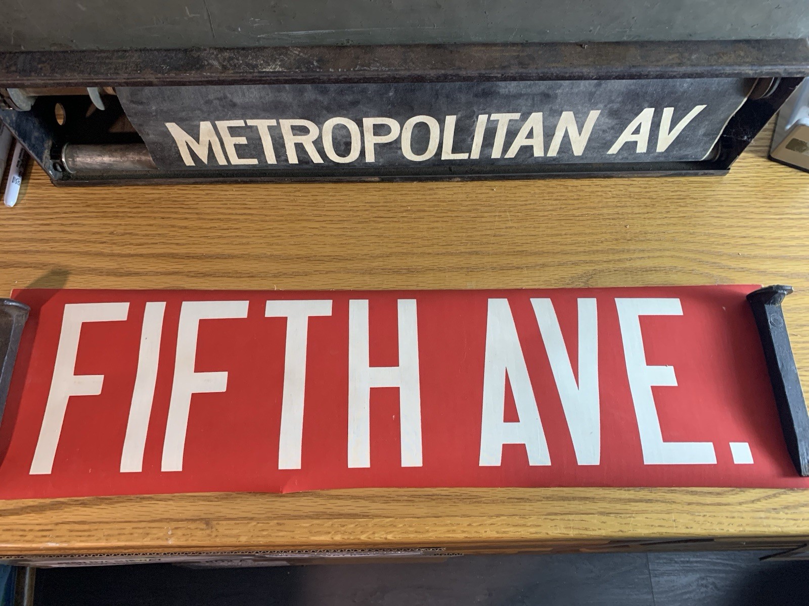 NY NYC BUS ROLL SIGN MANHATTAN HISTORICAL ICONIC R.E 5th FIFTH AVENUE RED VELLUM