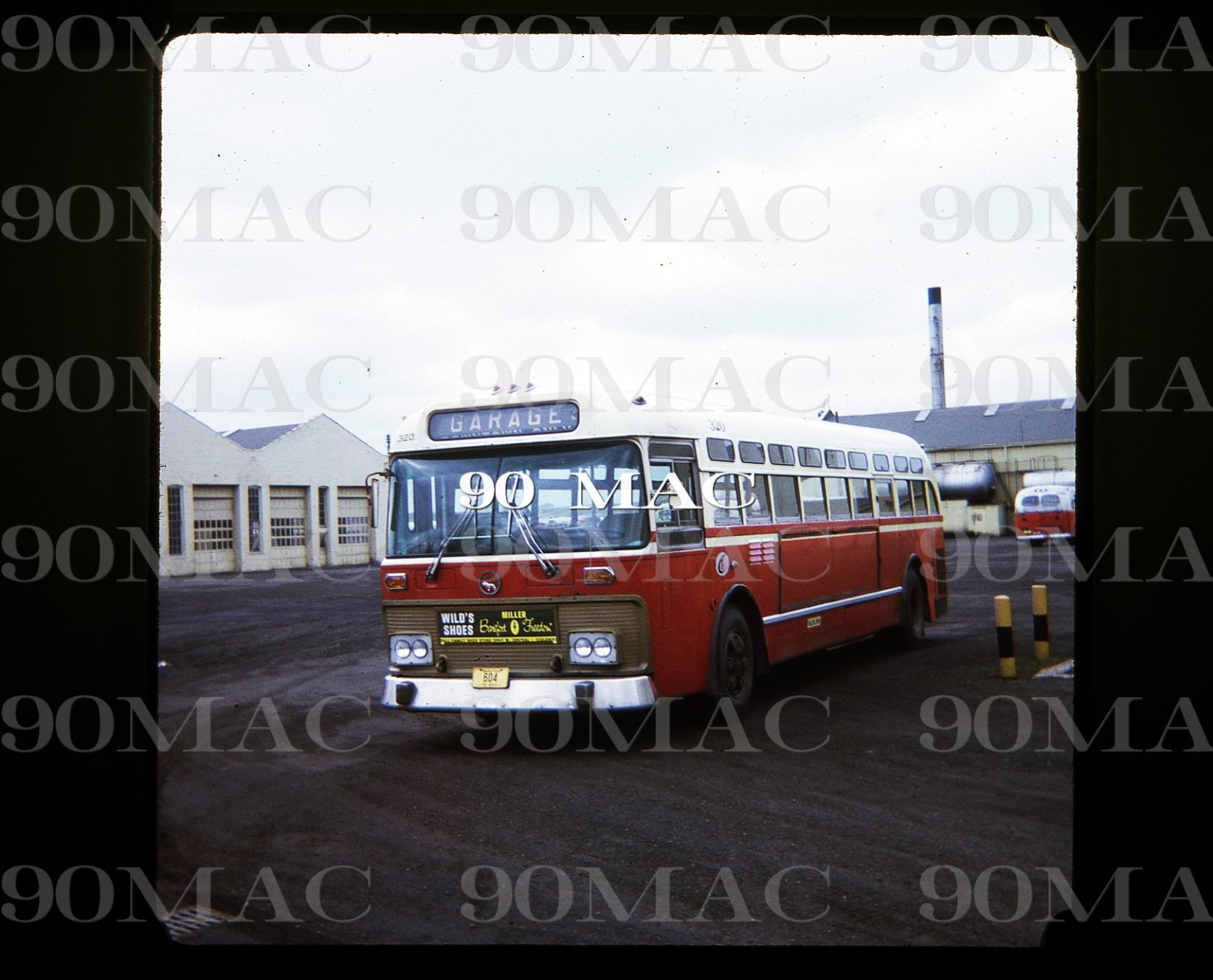 COMMUNITY TRACTION CO. MACK BUS #320. Toledo (OH). Original Slide 1971.