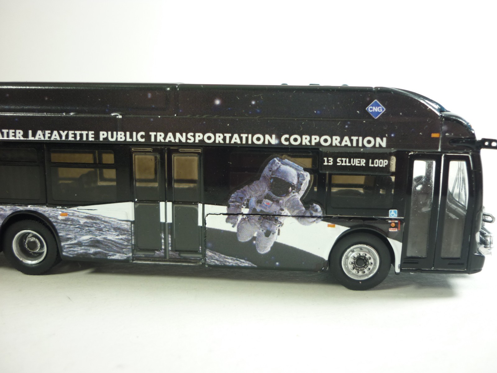 Iconic Replicas 1:87 New Flyer XN60 Articulated Bus Lafayette Indiana USA