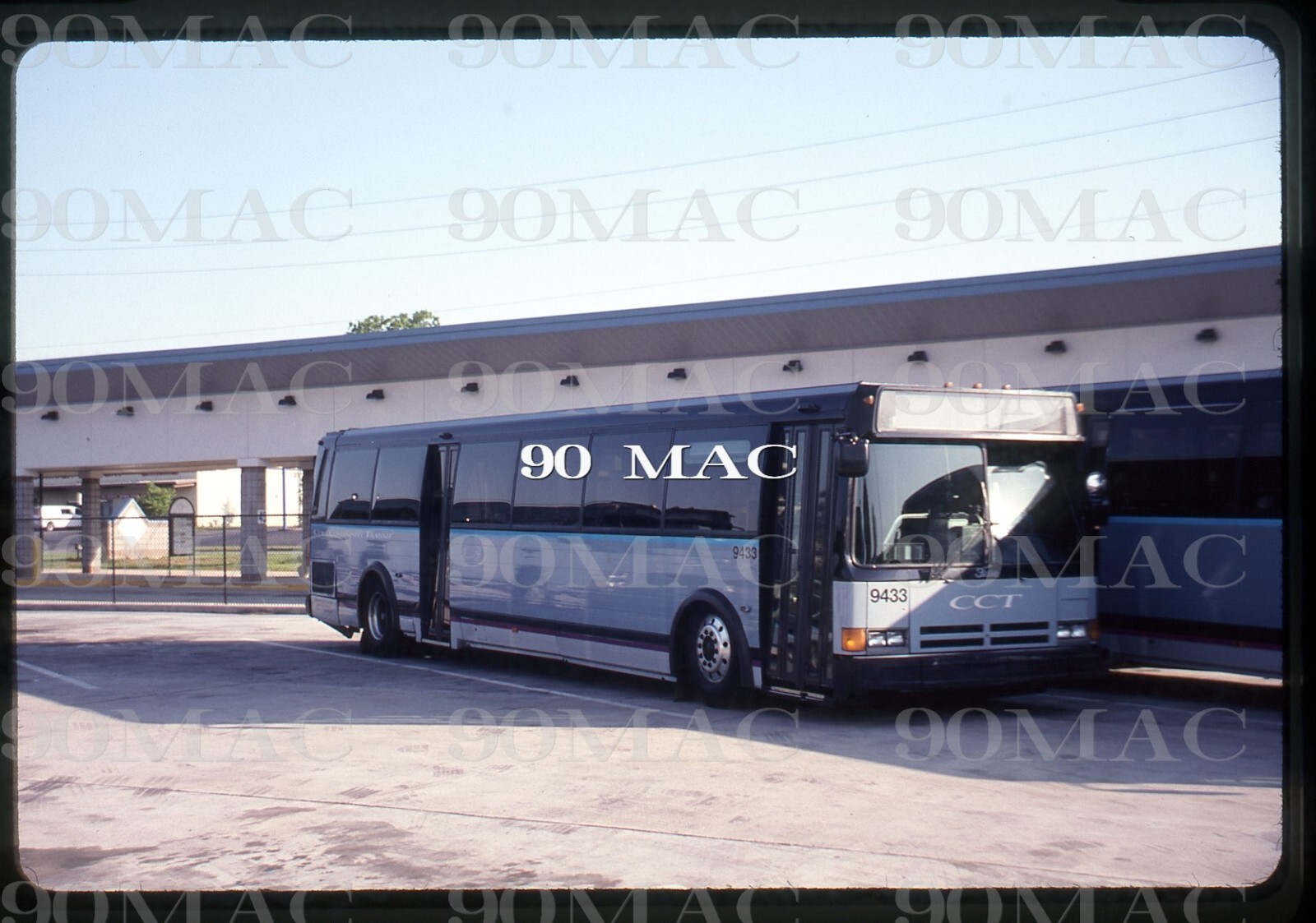 COBB COMMUNITY TRANSIT. FLXIBLE BUS #9433.Marietta (GA). Original Slide 1995.(B)