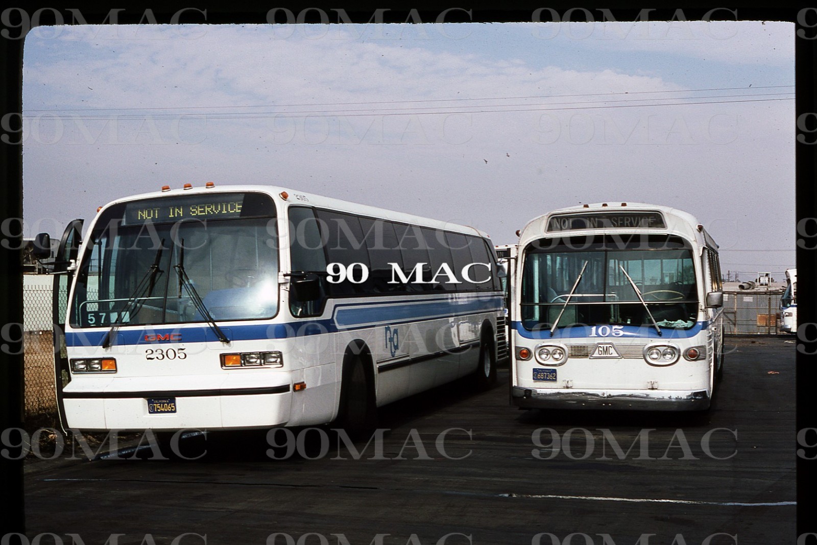 RIVERSIDE TRANSIT. GM RTS BUS #2305 & 105. Riverside (CA). Original Slide 1981.
