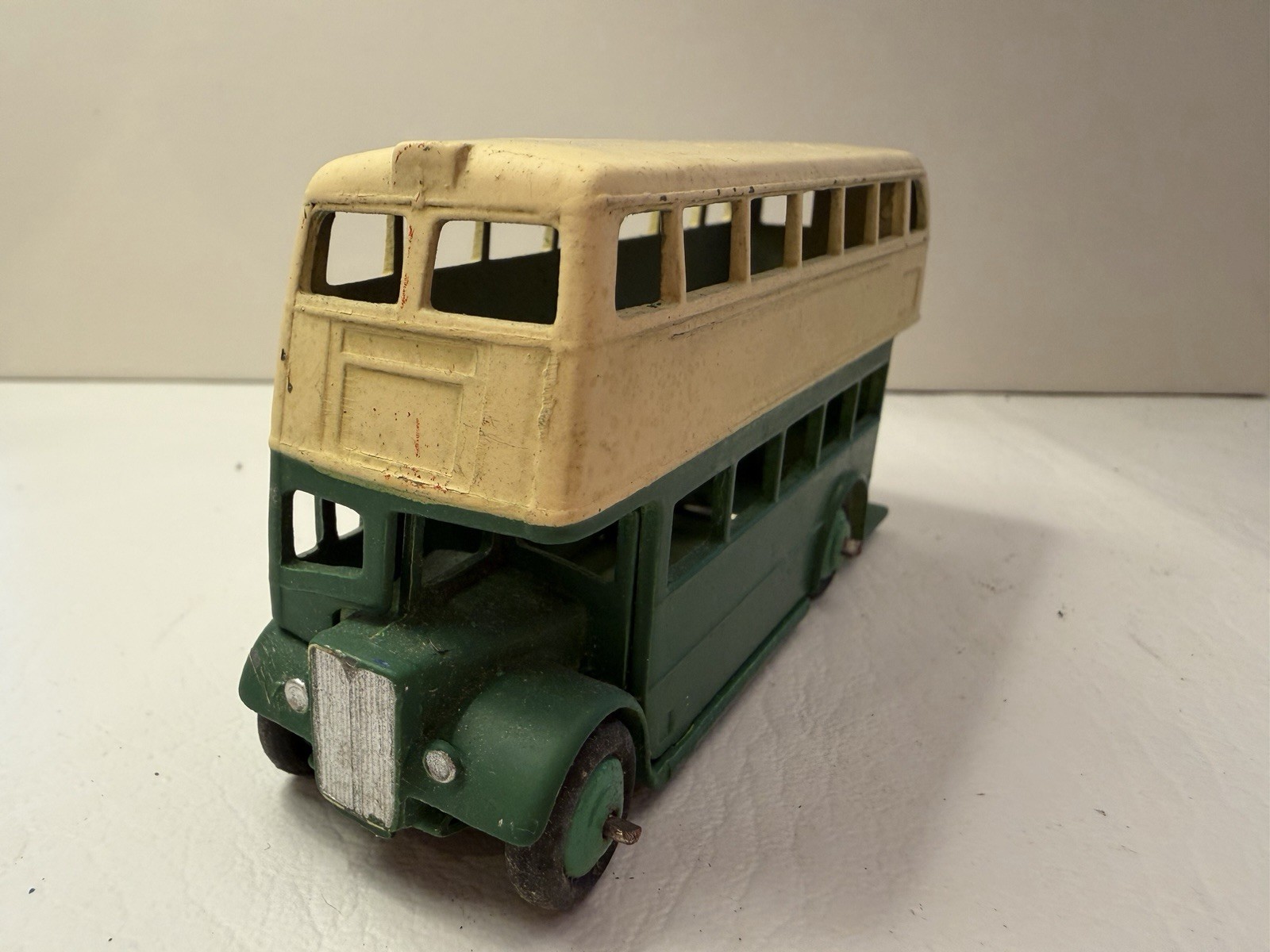 Dinky Toys Double Decker Bus Diecast Toy Vehicle Green/Cream Made in England