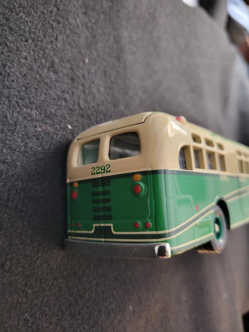Corgi Fifth Avenue Coach Company GM Bus