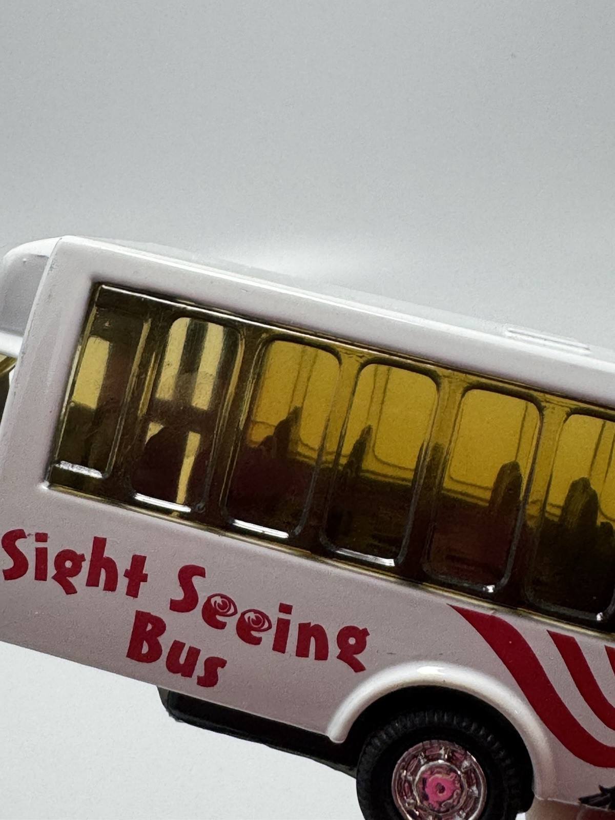 New York Sight Seeing Bus Diecast Toy Tour Bus White Collectible Vehicle