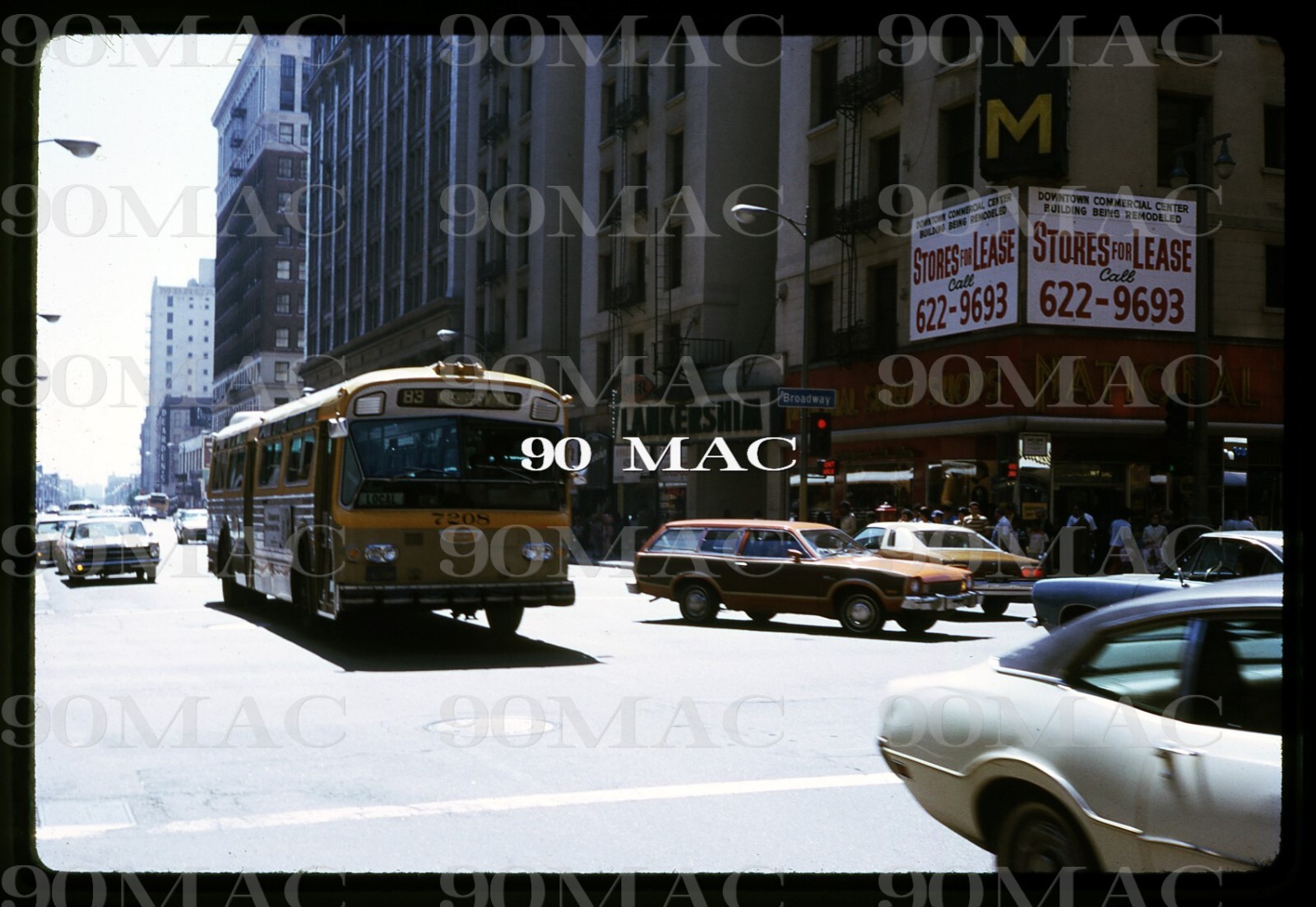 SCRTD. FLXIBLE BUS #7208. Los Angeles (CA). Original Slide 1974.