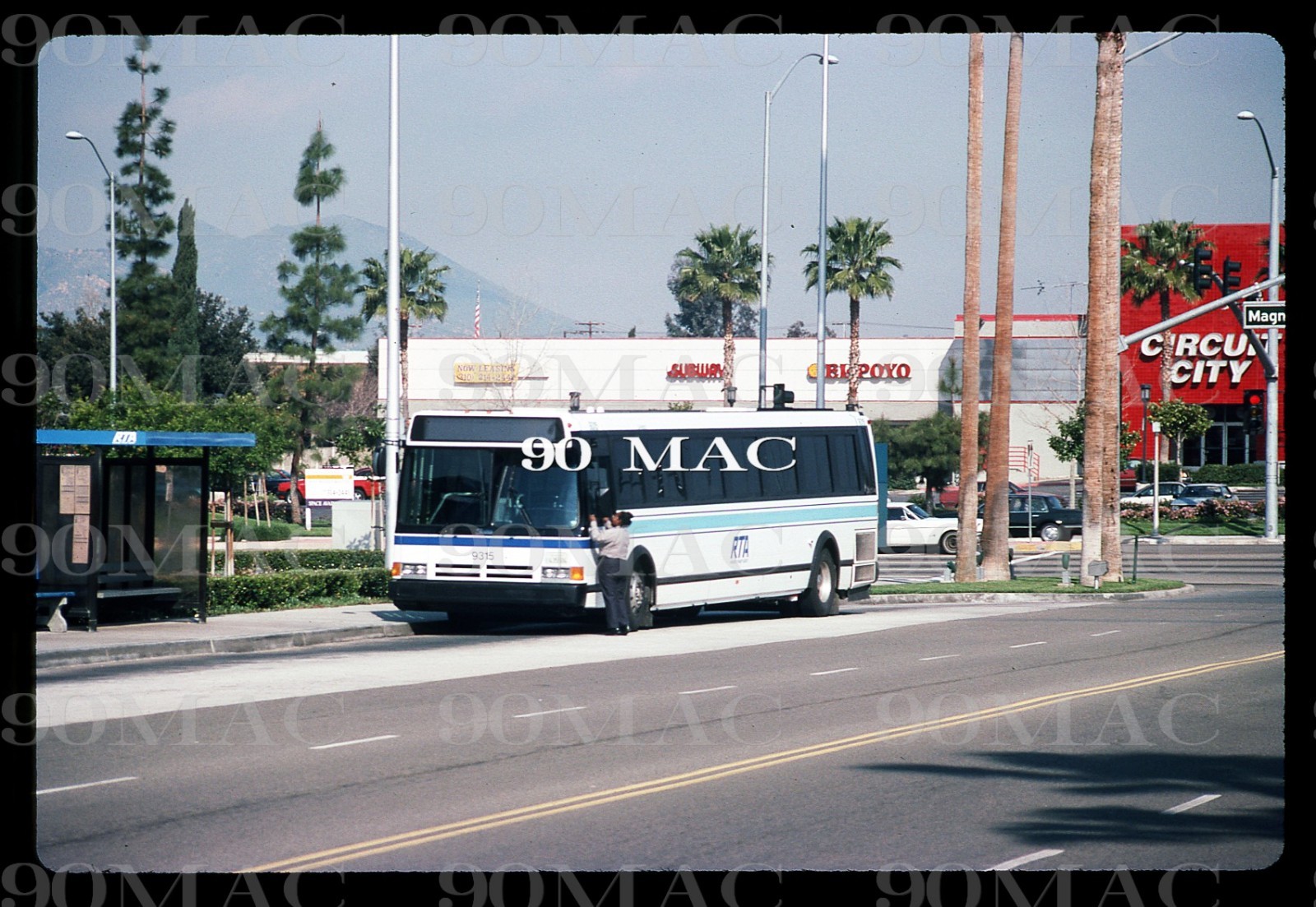 RIVERSIDE TRANSIT. FLXIBLE BUS #9315. Riverside (CA). 5 Original Slides 1994.