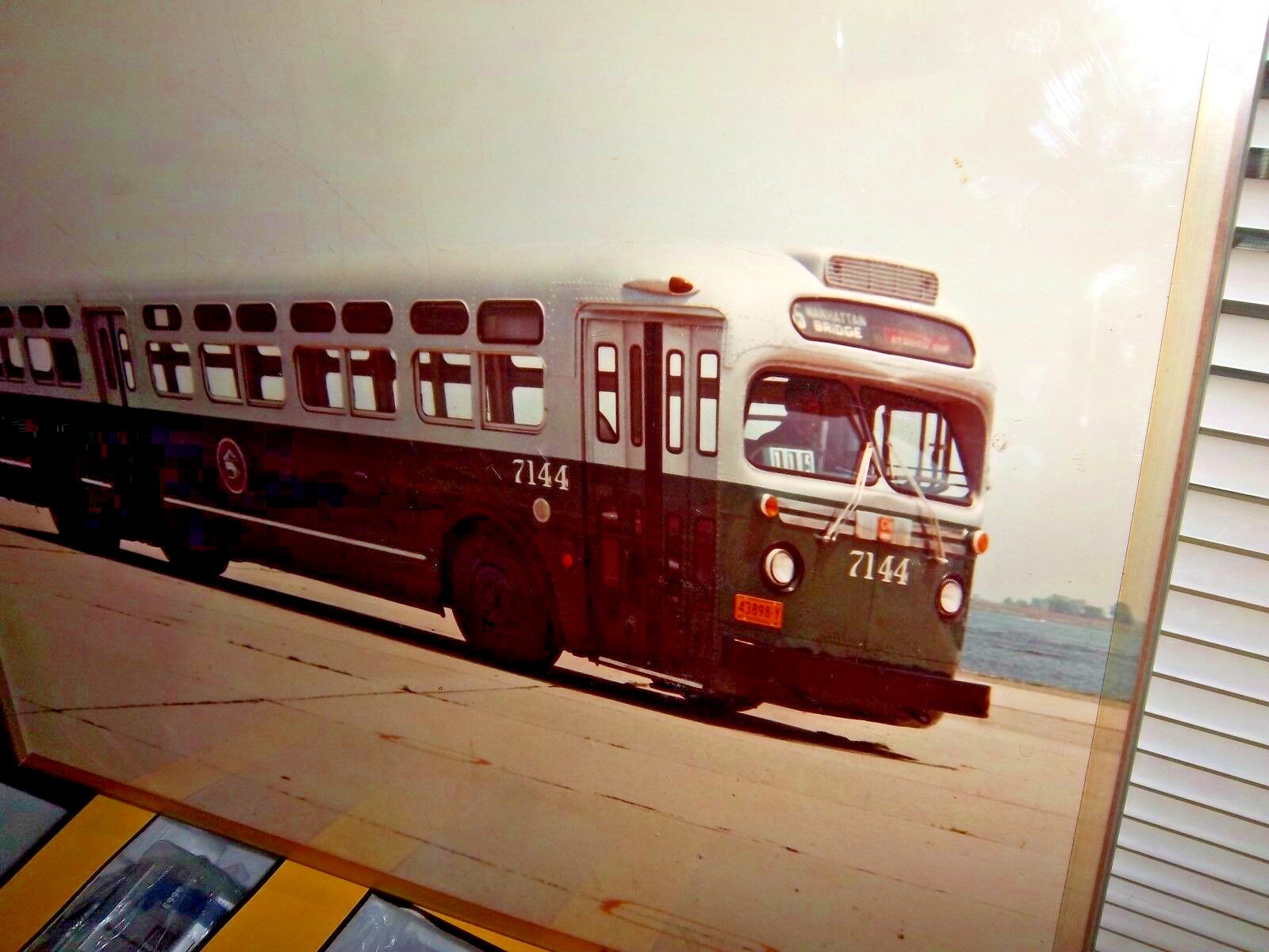 ORIGINAL KODAK 20X16 NYC GM BUS 7144 MANHATTAN BRIDGE NY NEW YORK PHOTOGRAPH NOS