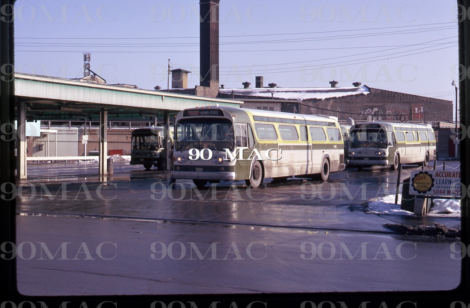 CTA. GM COACH BUS #7490. Chicago (IL). Original Slide 1974.