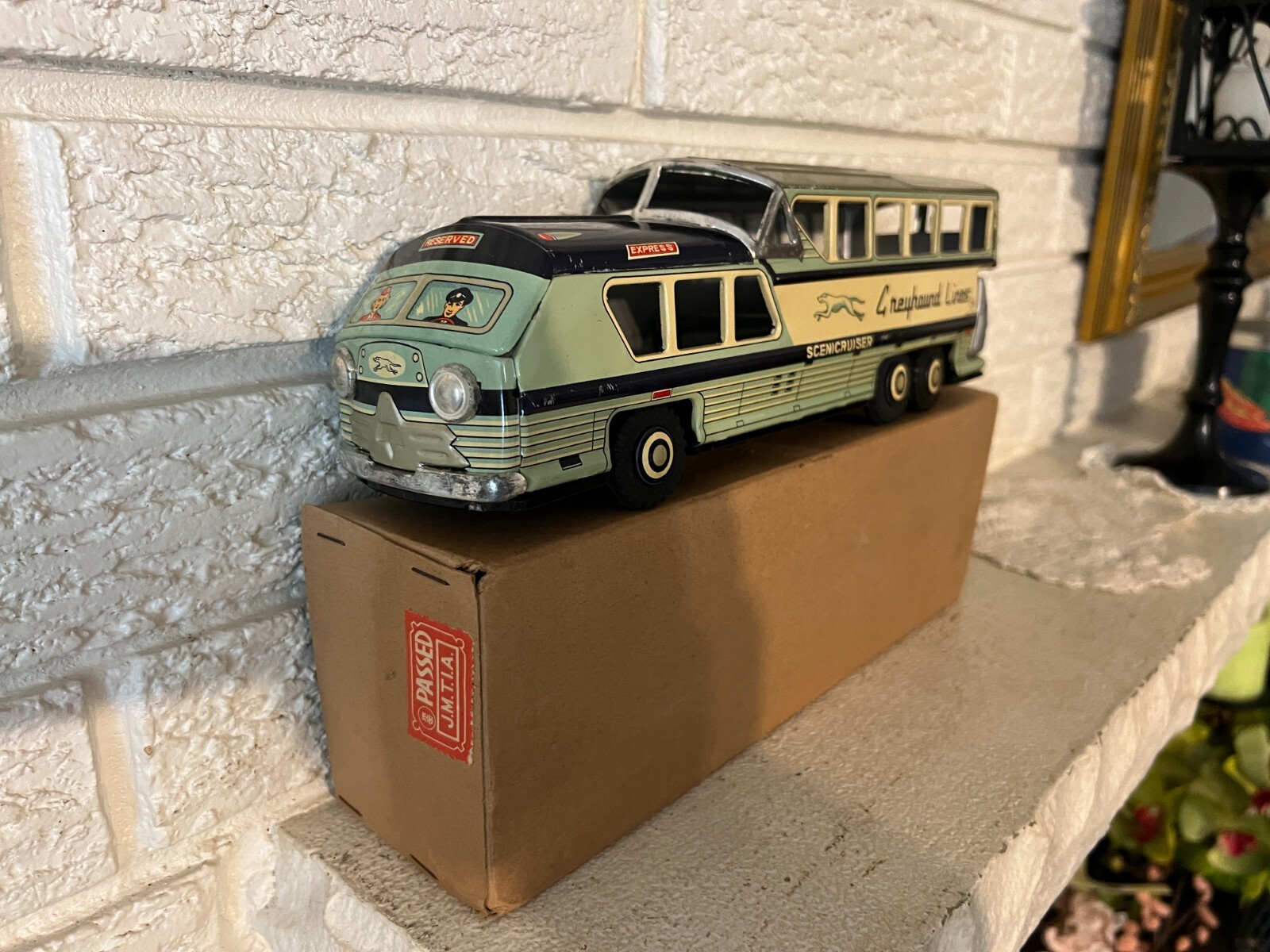 Antique Nomura (Japan) Tin Friction w siren 11″ Greyhound SceniCruiser c box