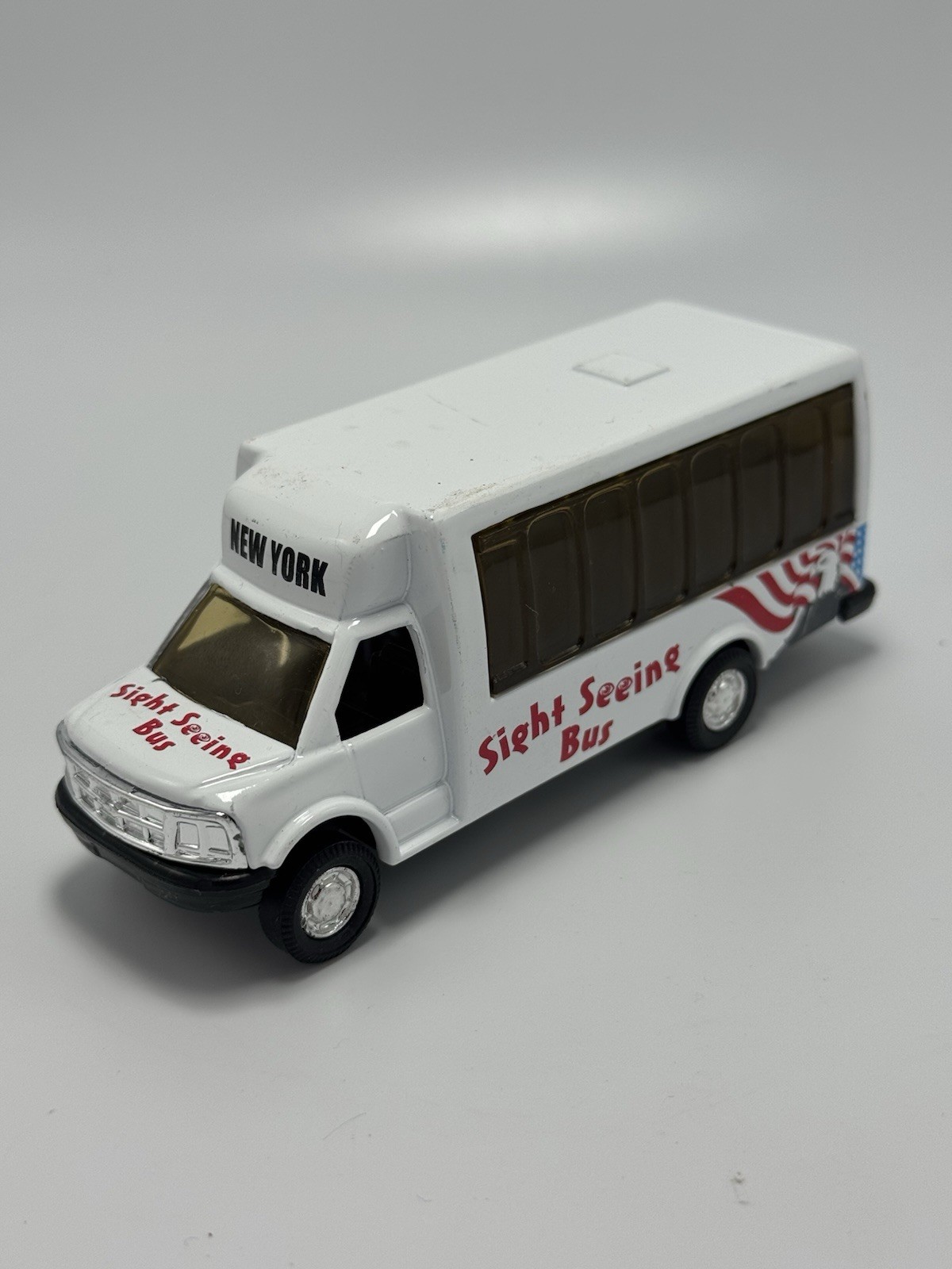 New York Sight Seeing Bus Diecast Toy Tour Bus White Collectible Vehicle