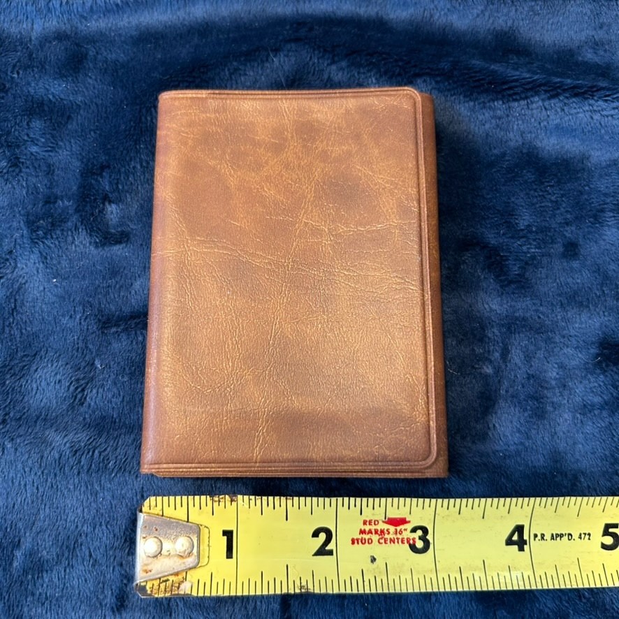 CLEMENTE CAFETERIA Plastic Fold-Out Wallet With GREYHOUND Bus Ticket Book O-21