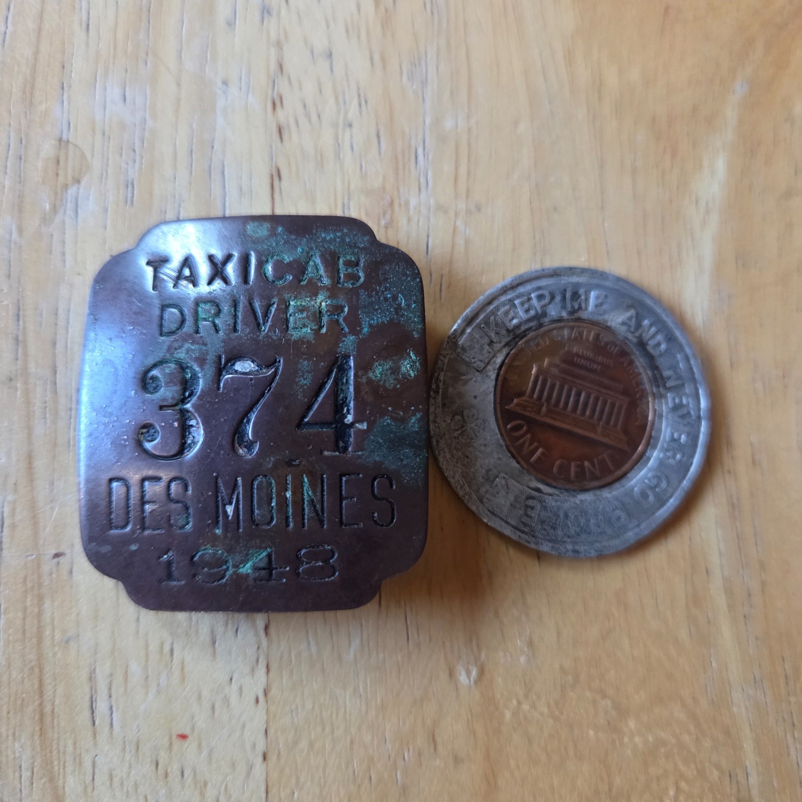 DES MOINES IOWA VINTAGE 1948 CAB 🚖TAXI CAB DRIVER CHAUFFEUR’S BADGE USA Midwest