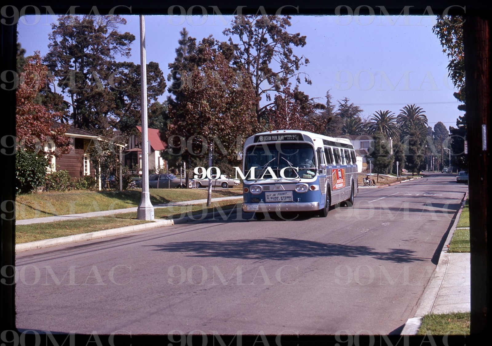 SMMBL. GM COACH BUS #4907. Santa Monica (CA). Original Slide 1973. NEW!