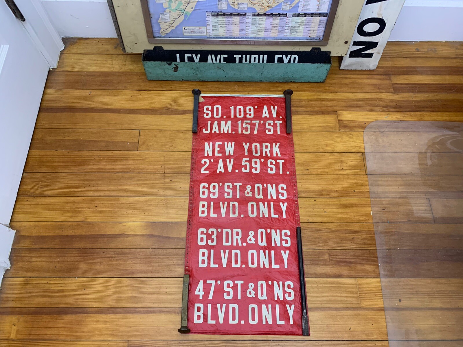 NY NYC GREEN BUS ROLL SIGN COLLECTIBLE QUEENS BOULEVARD NEW YORK JAMAICA DISPLAY