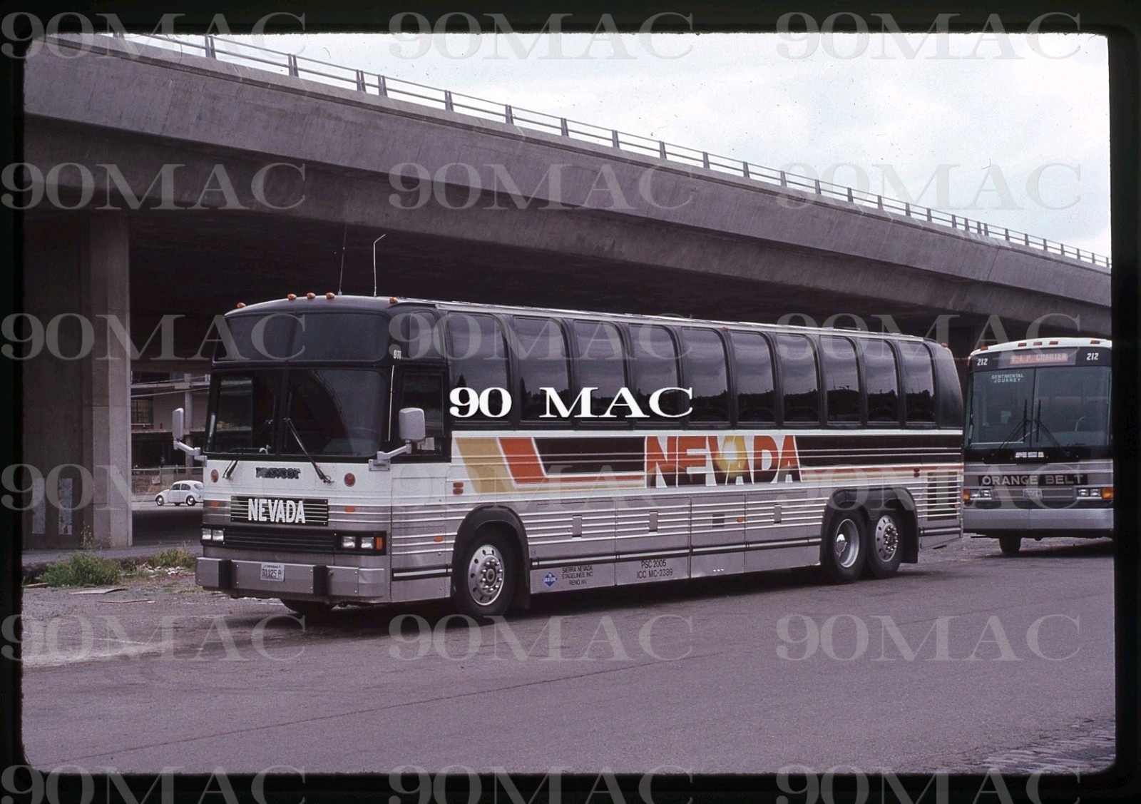 SIERRA NEVADA STAGE LINES. PREVOST COACH #911. Reno (NV). Original Slide 1990.