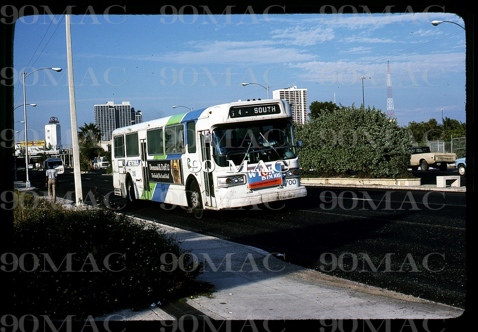 MIAMI-DADE TRANSIT. AM GENERAL BUS #700. Miami (FL). Original Slide 1981.