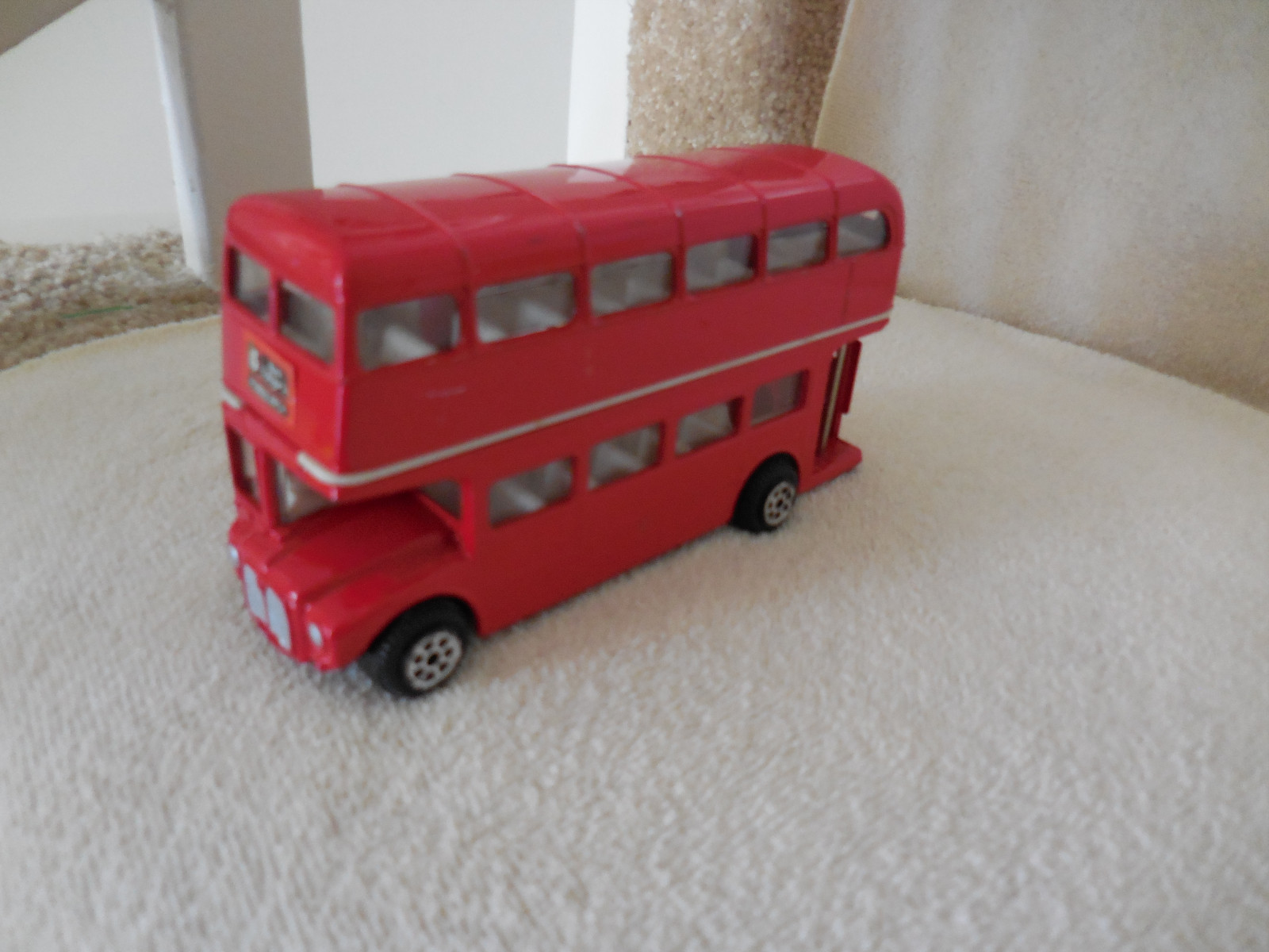LONDON Marble Arch Red Double Decker British Tour Bus Diecast Metal & Plastic