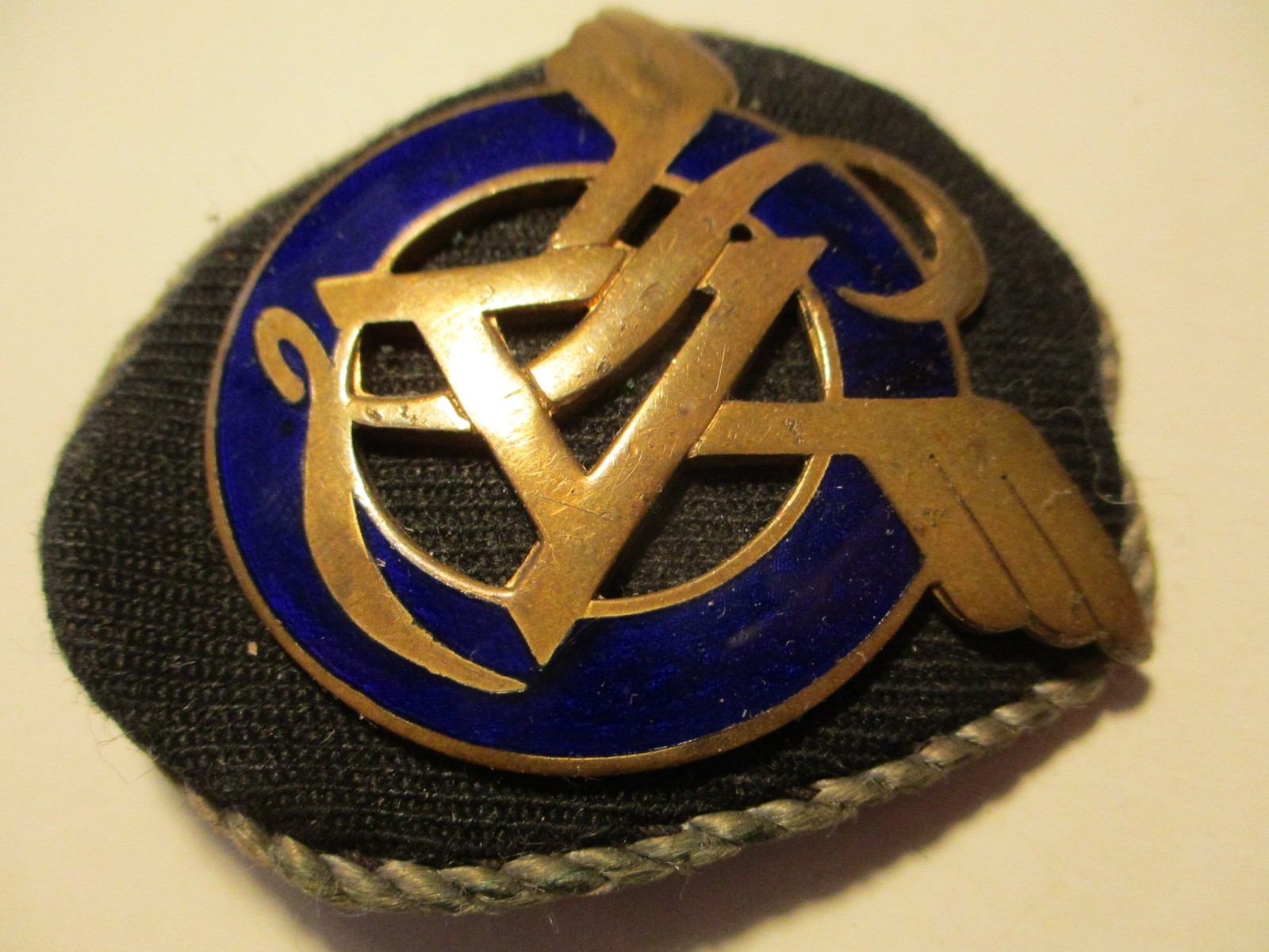 FINLAND RARE BIG OLD BUS DRIVERS ENAMELED HAT BADGE COCKADE