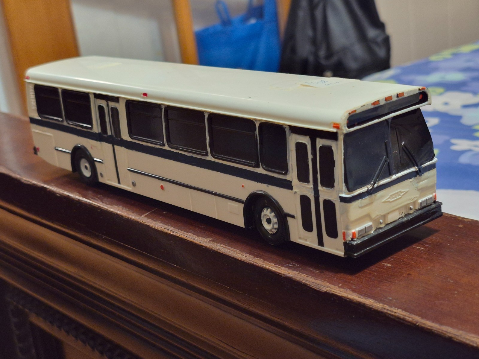 1:50 plastic orion transit bus