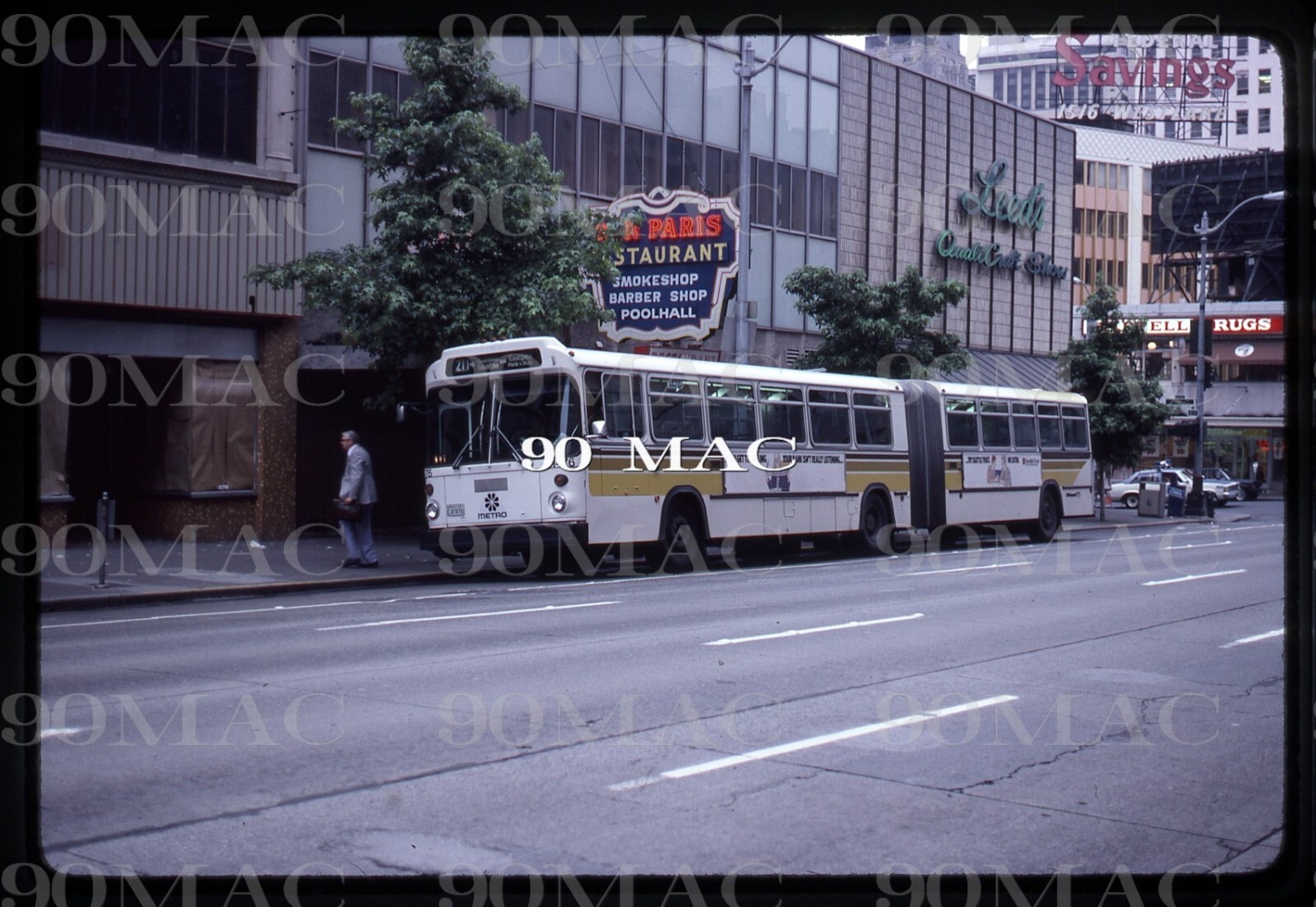 SMT. M.A.N. ARTICULATED BUS #1476. Seattle (WA). Original Slide 1981.