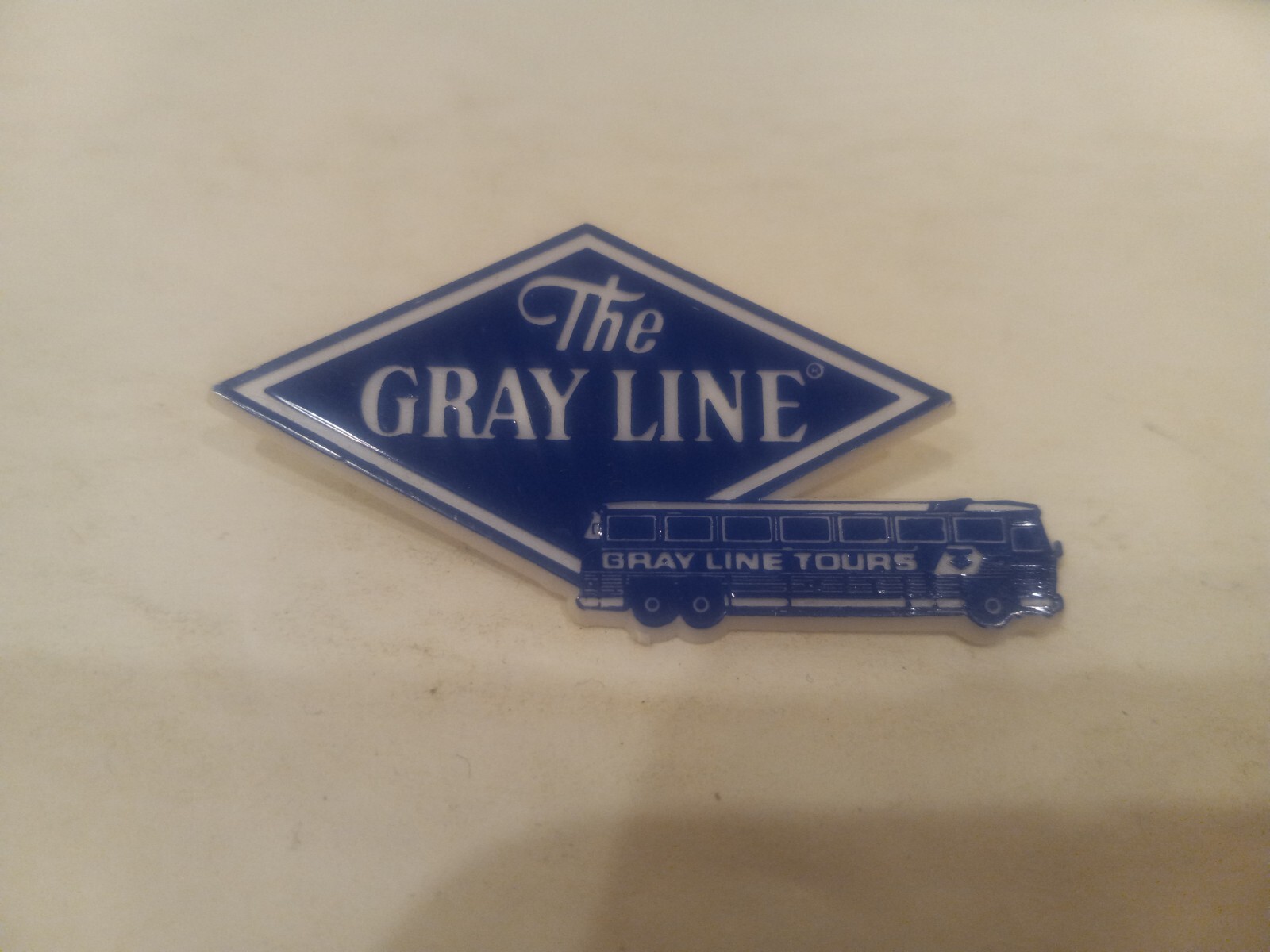 Vintage PlasticTHE GRAY LINE Pin – GRAY LINE TOURS – Bus Brooch