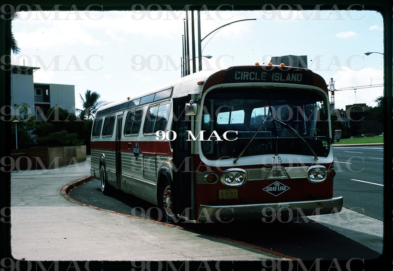GRAY LINE of HAWAII. GM COACH BUS #78. Honolulu (HI). Original Slide 1974.