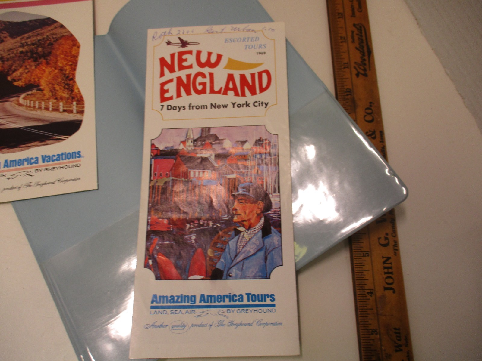 1969 Greyhound Bus Souvenir Vinyl Folder w/Brochures and Time Table