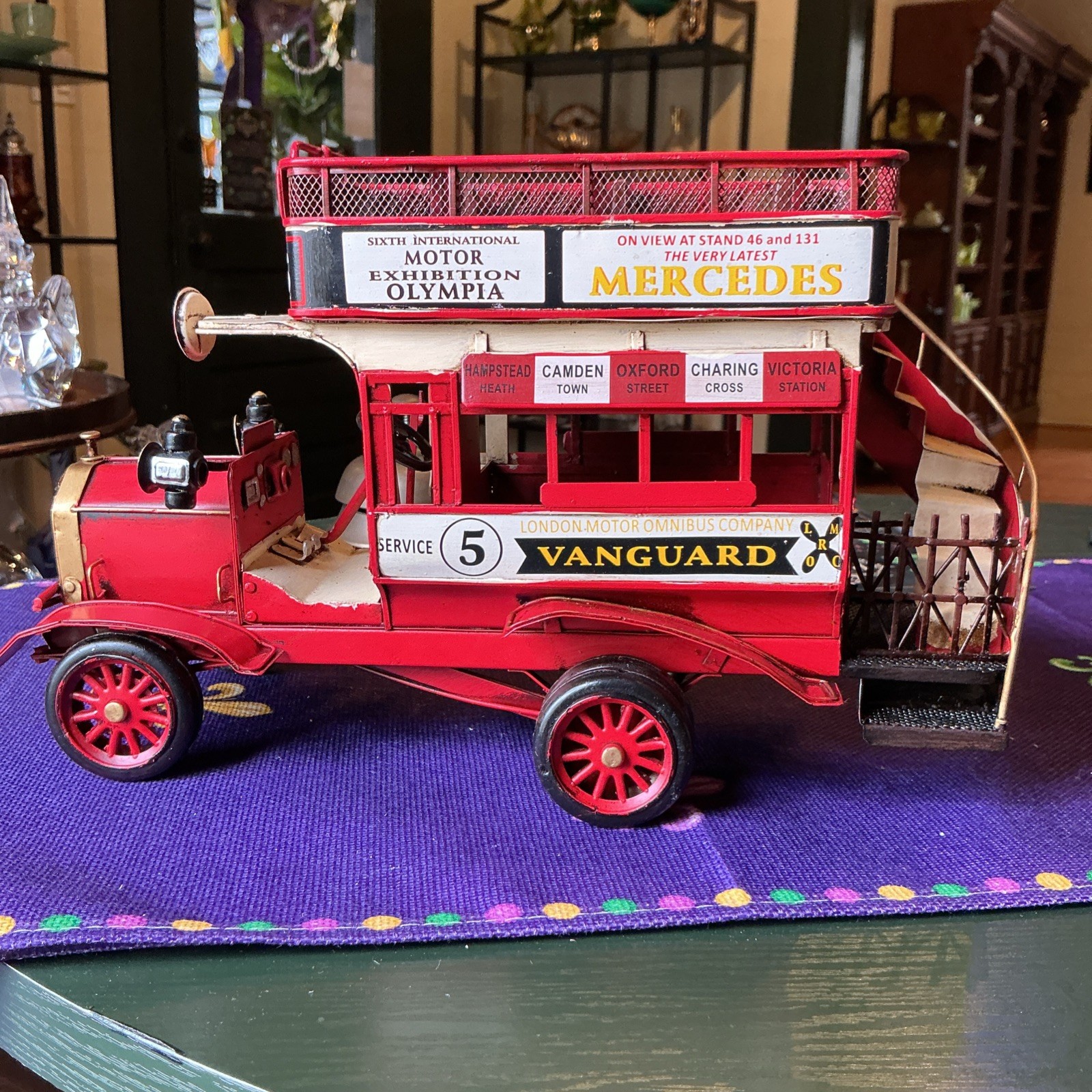 Mercedes-Benz Red Double-Decker Retro Tin Art Metal Sightseeing Bus Model