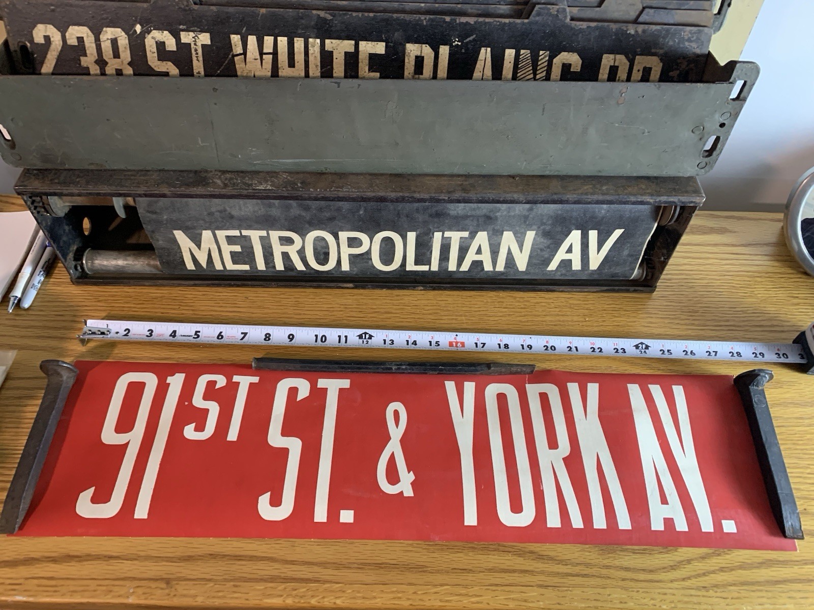 NY NYC BUS ROLL SIGN MANHATTAN 91 STREET YORK AVENUE RED VELLUM