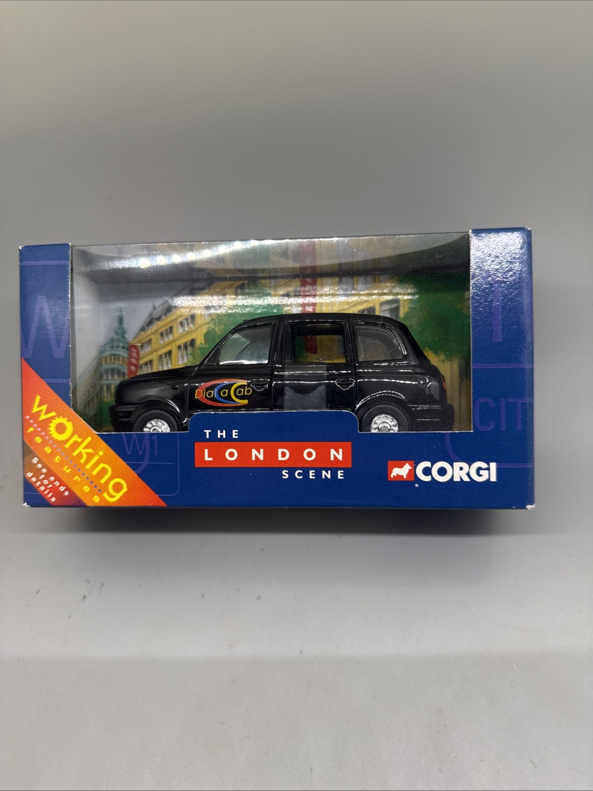 Corgi LTI London Taxi Dial a Cab Diecast Model 2000 Opening Doors Ramp