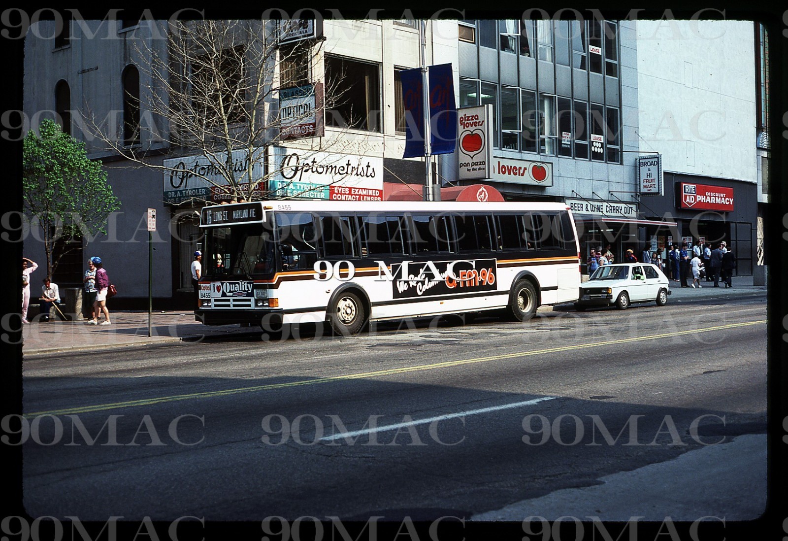 COTA. FLXIBLE METRO BUS #8455. Columbus (OH). Original Slide 1985.