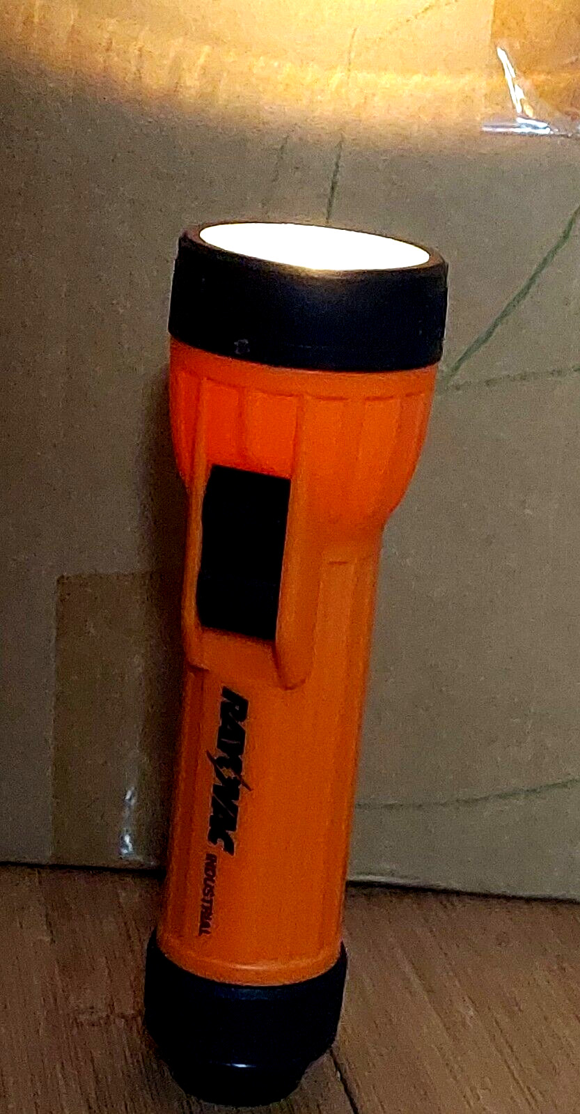 vtg NEW YORK CITY TRANSIT AUTHORITY NYCTA Rayovac Ind. OFFICIAL FLASHLIGHT USA