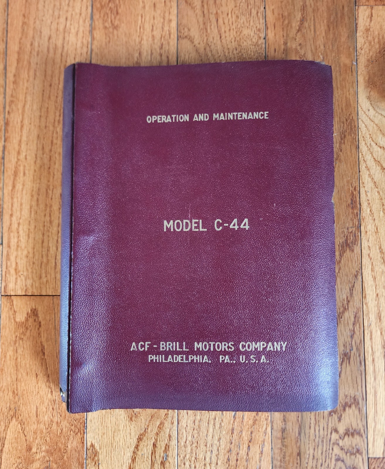 1945 ACF BRILL MOTORS COMPANY BUS MODEL C-44 OPERATION & MAINTENANCE MANUAL