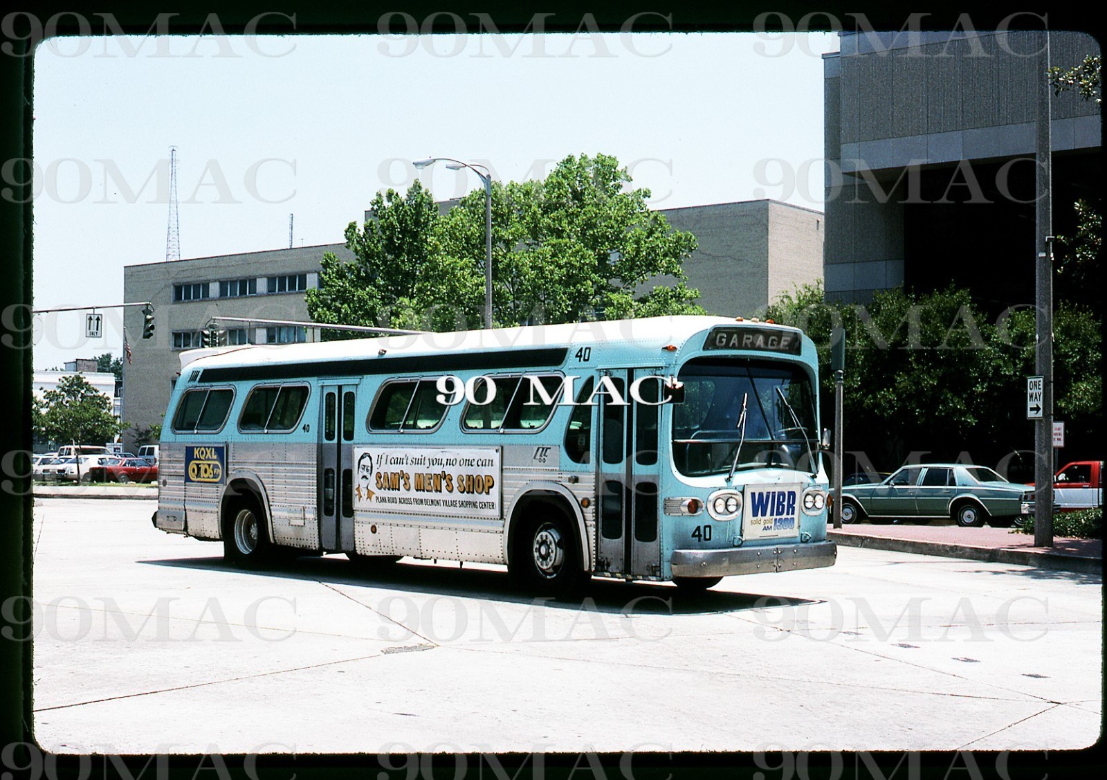 CAPITAL TRANSIT CORP. GM COACH BUS #40. Baton Rouge (LA). Original Slide 1988-B.