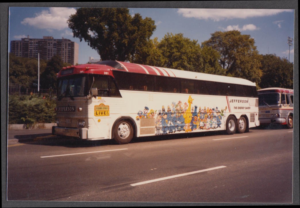Jefferson Lines Sesame Street Live Coach #261 bus snapshot Boston 1982