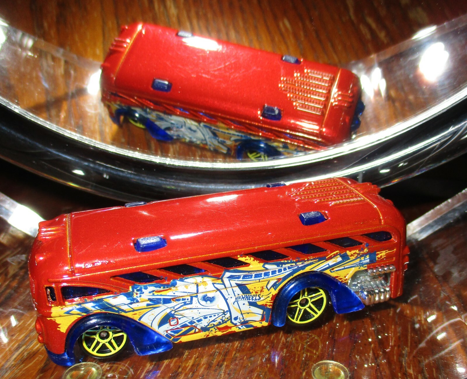 2000, Hot Wheels, HW City Series Surfin’ School Bus, 1:64, Loose, Ages 3+, EUC