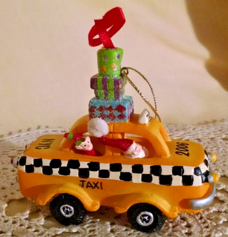 Taxi Cab Ornament New York City NYC 2006 Santa Claus Elf Gifts 2005 DT-K Resin